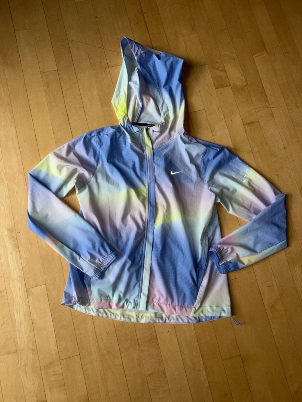 Nike Swift repel running jacket, M,  CB2653 - Picture 5 of 5